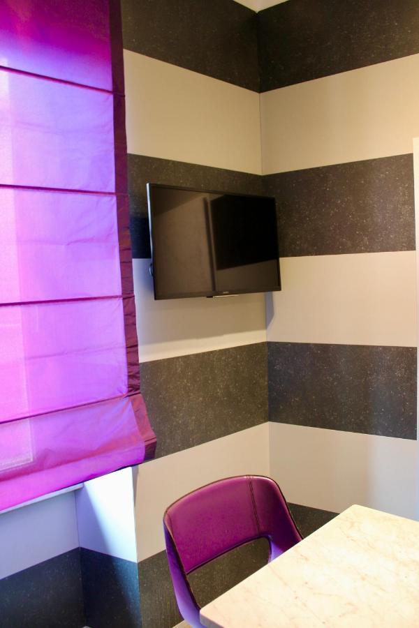 48 Fourty Eight Luxury Apartment