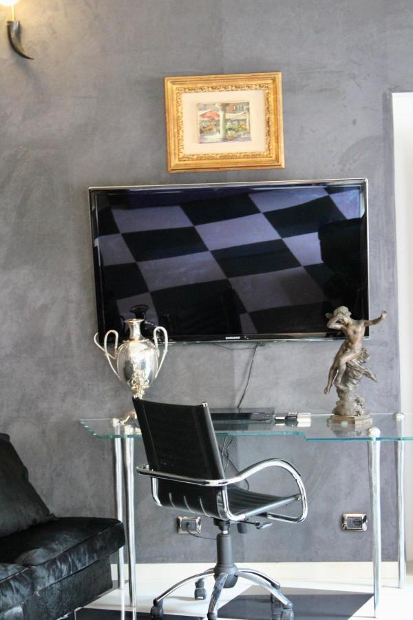 48 Fourty Eight Luxury Apartment